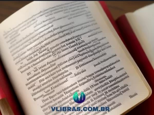 capa do post "Top 5 Livros Essenciais de Dicionário Italiano: Guia de Compra" com uma ilustração