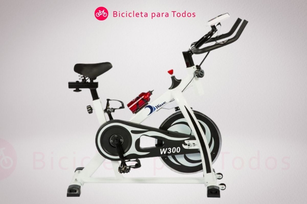 Bike Spinning W300 com fundo cinza e logo do Bicicleta Para Todos