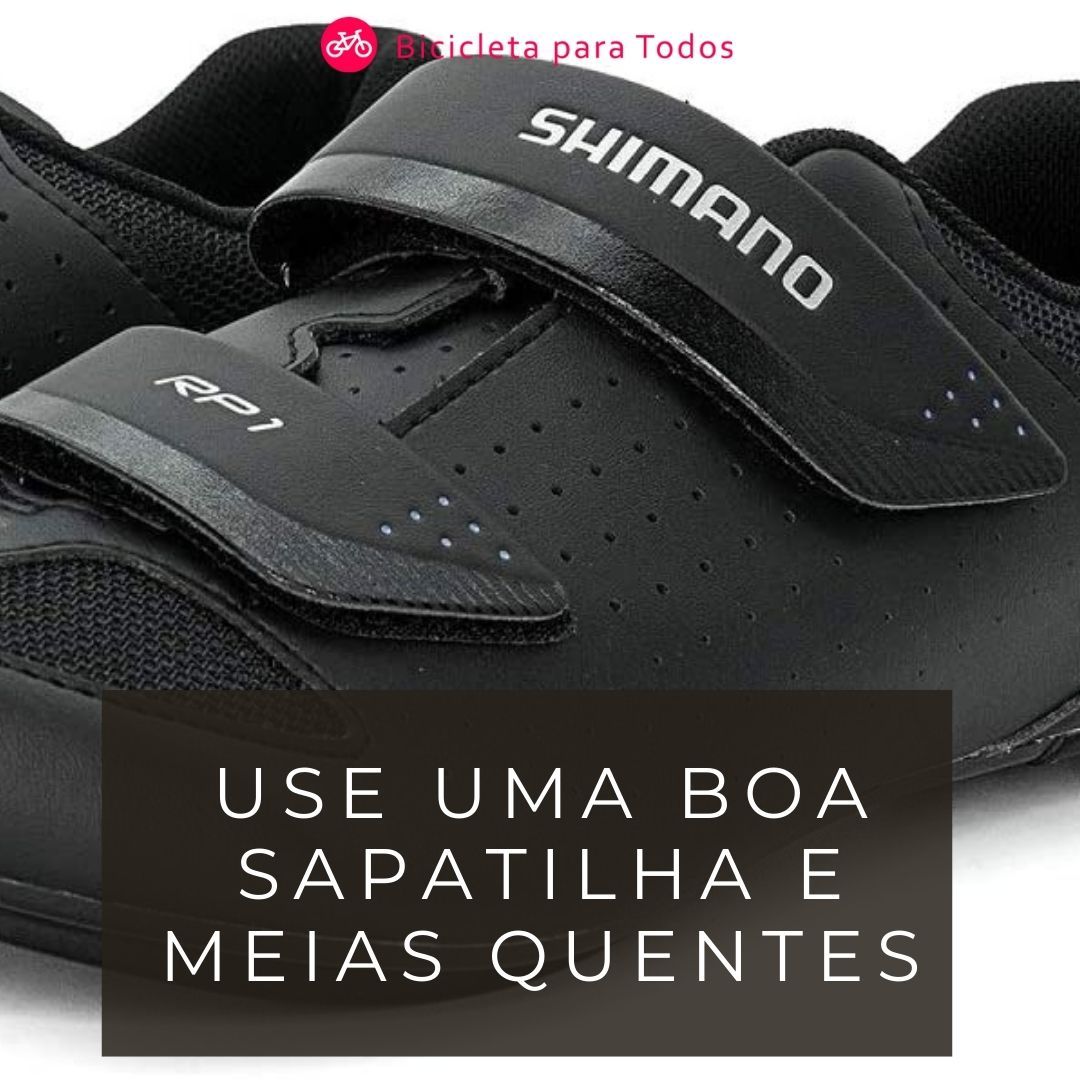 foto de uma sapatilha com o texto use uma boa sapatilha e meias quentes.